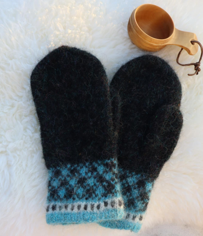 Silky Snow Mittens