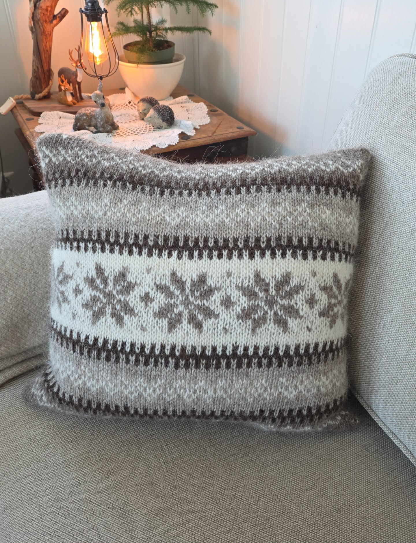Stella Nord Pillow (digital pattern)